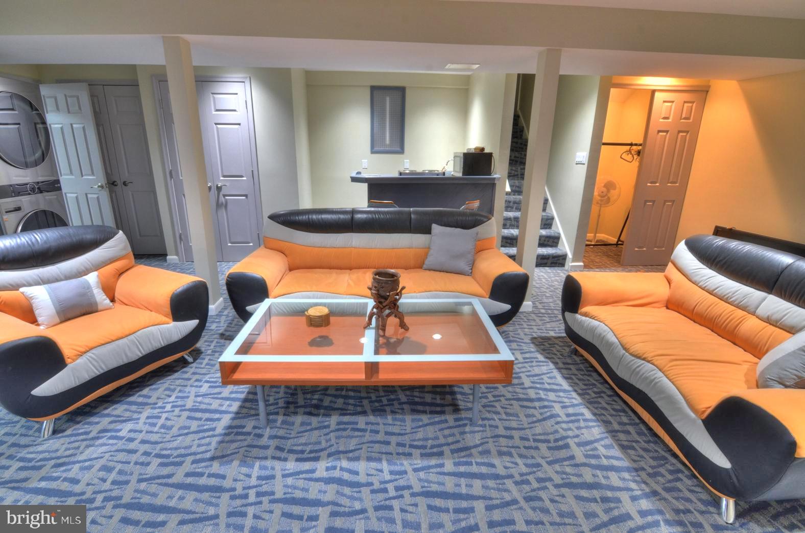 PLEASANT VALLEY - Residential Lease