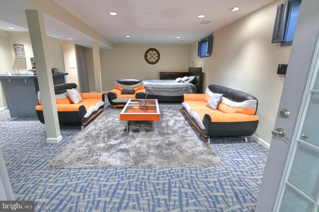 PLEASANT VALLEY - Residential Lease