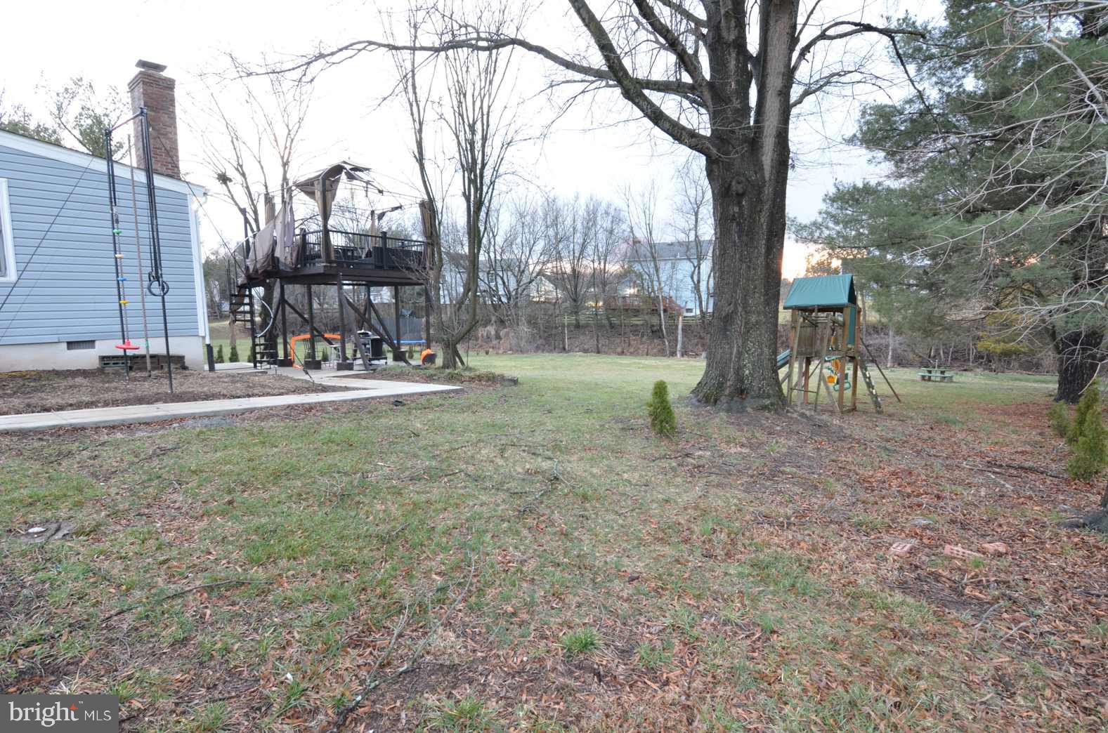 PLEASANT VALLEY - Residential Lease