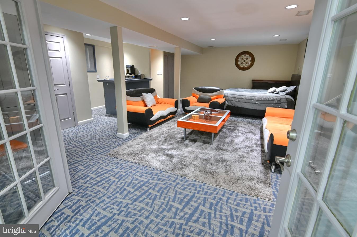 PLEASANT VALLEY - Residential Lease