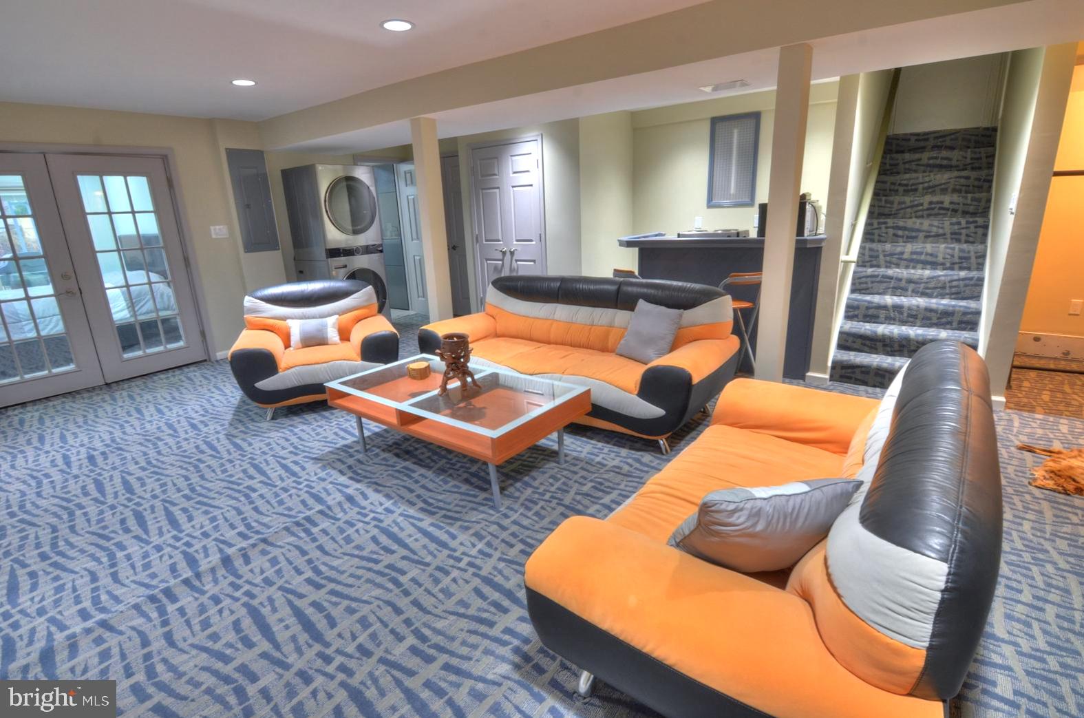 PLEASANT VALLEY - Residential Lease