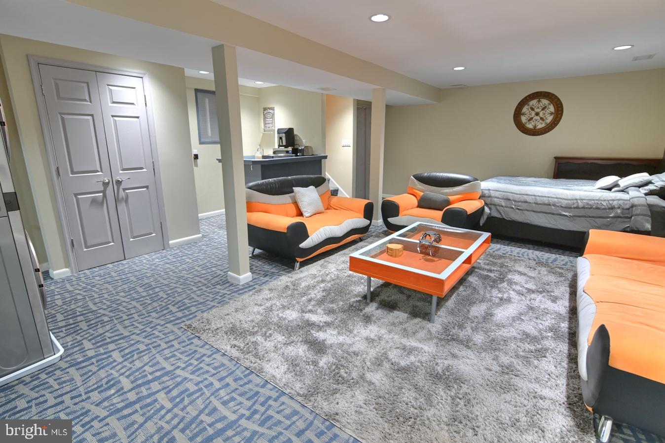 PLEASANT VALLEY - Residential Lease