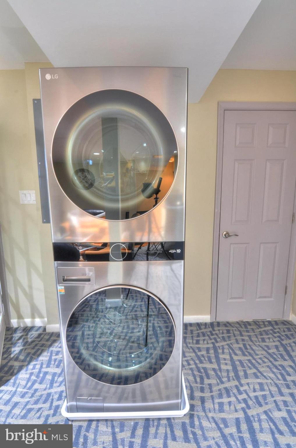 PLEASANT VALLEY - Residential Lease