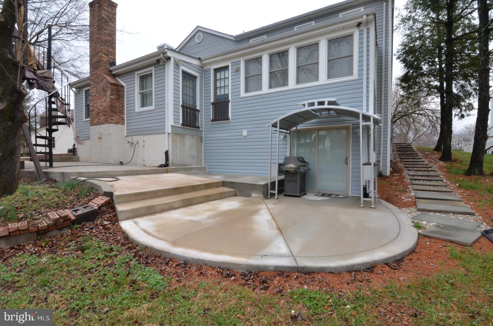 PLEASANT VALLEY - Residential Lease