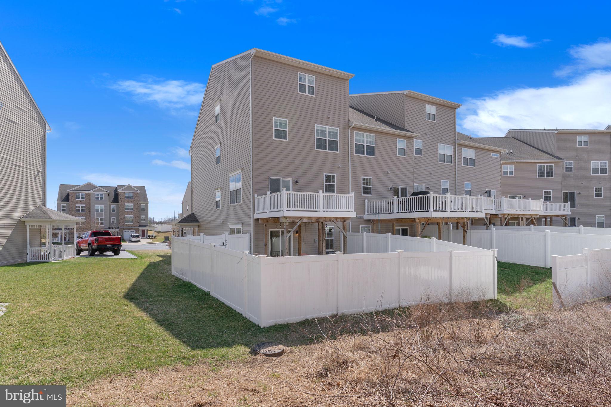 PRINCE FREDERICK CROSSING - Residential