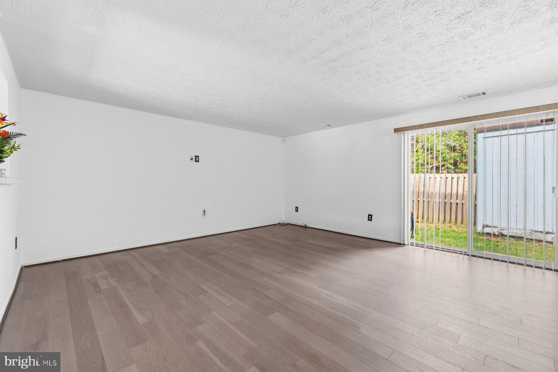 ALLEN POND - Residential