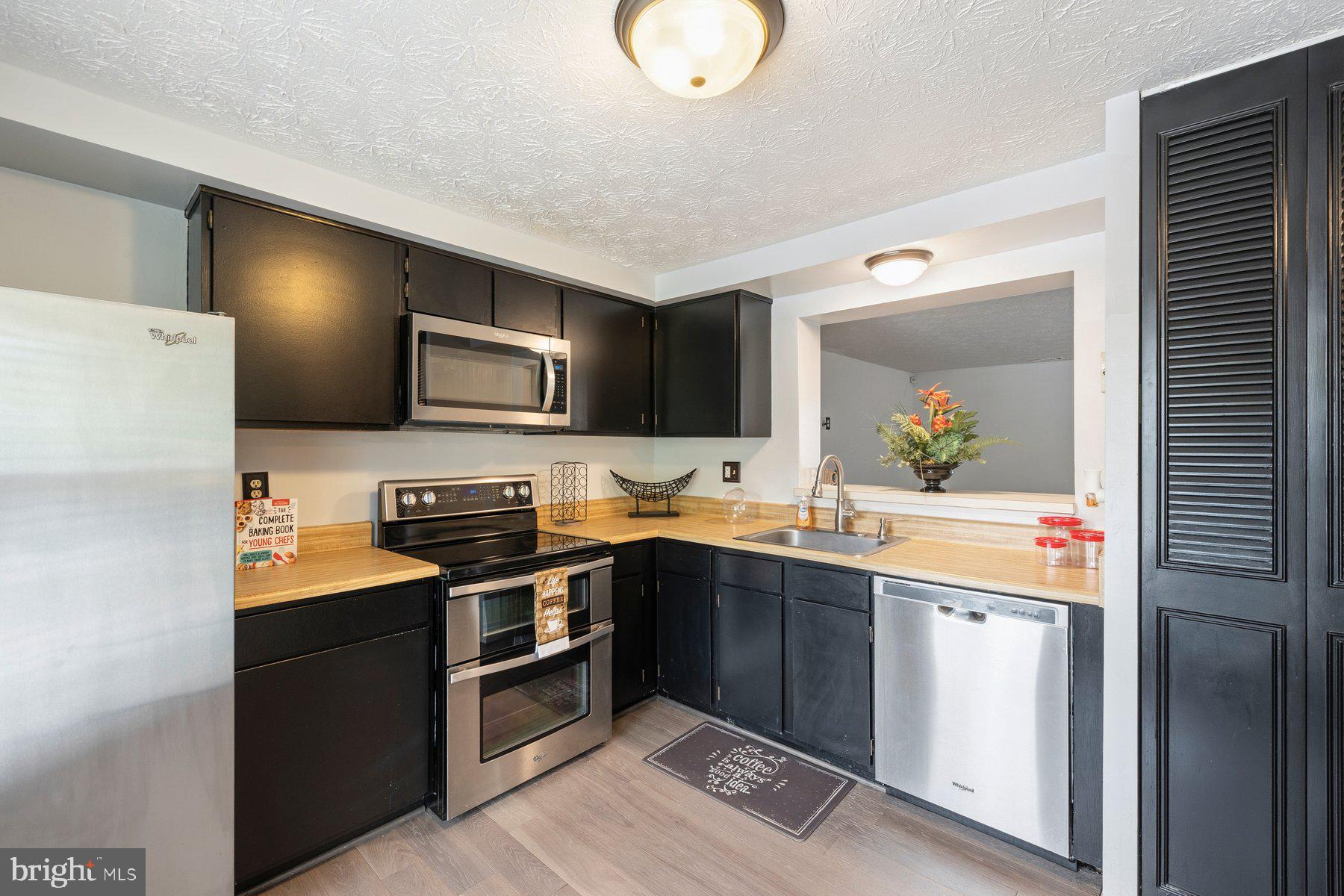 ALLEN POND - Residential