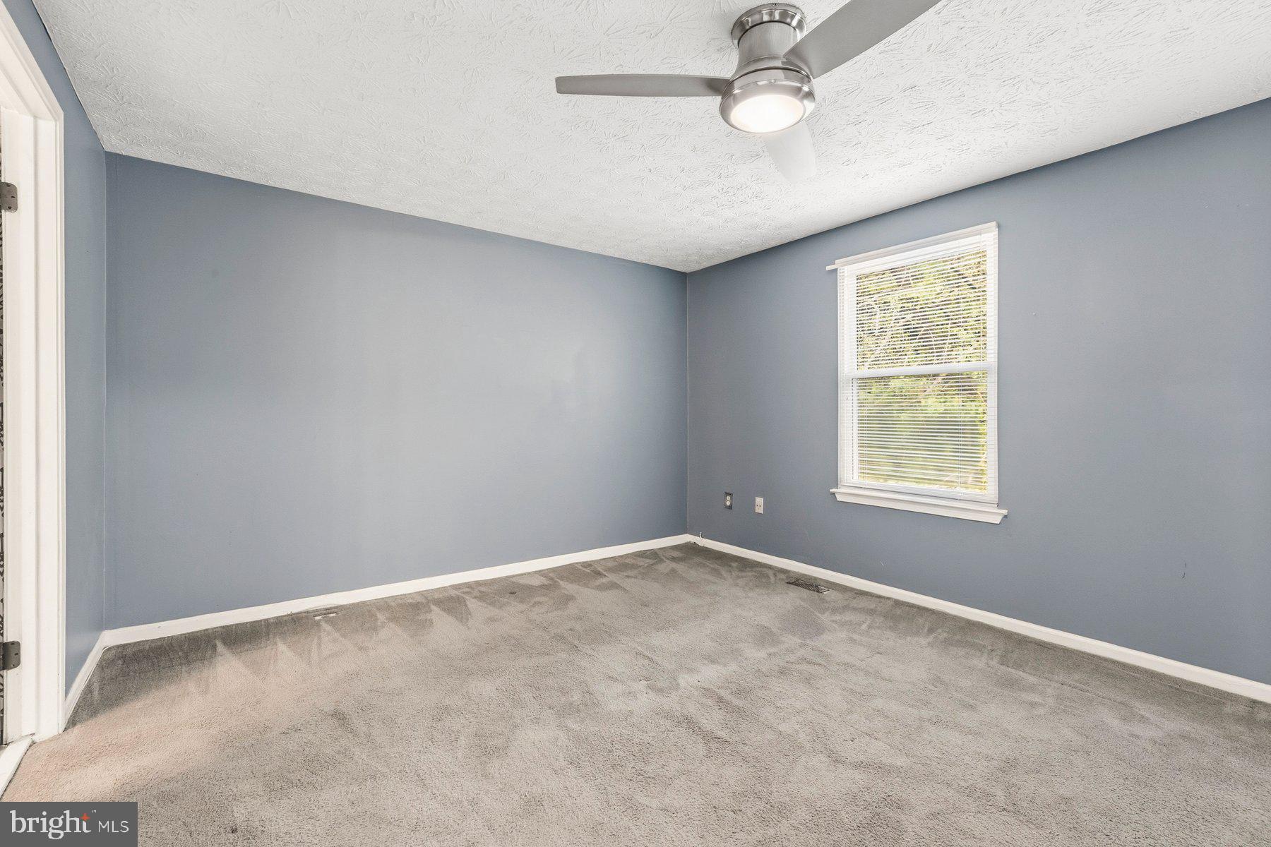 ALLEN POND - Residential