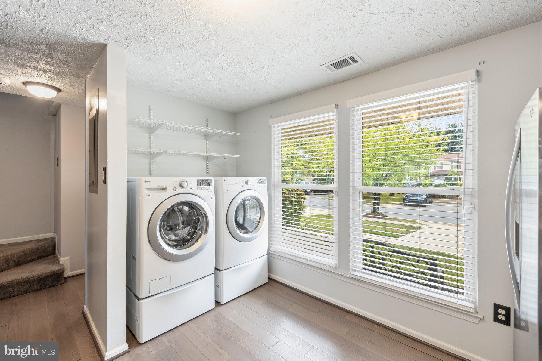 ALLEN POND - Residential