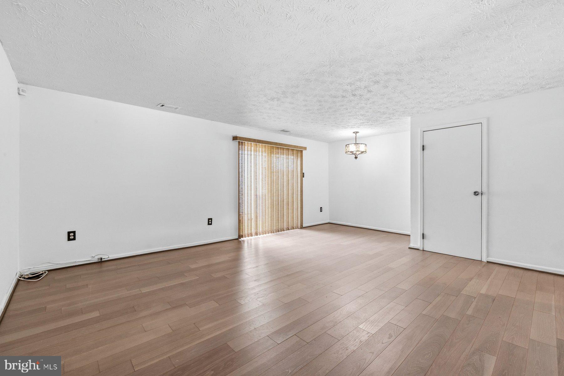 ALLEN POND - Residential