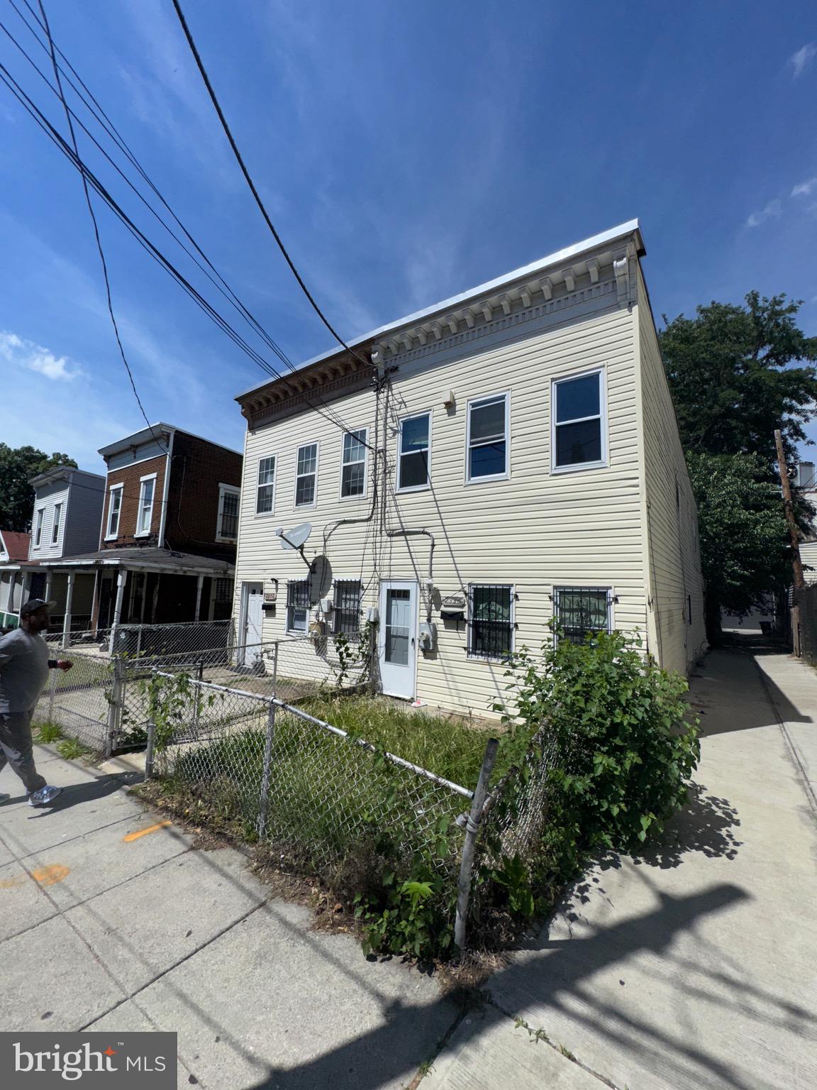 2330 NICHOLSON STREET SE