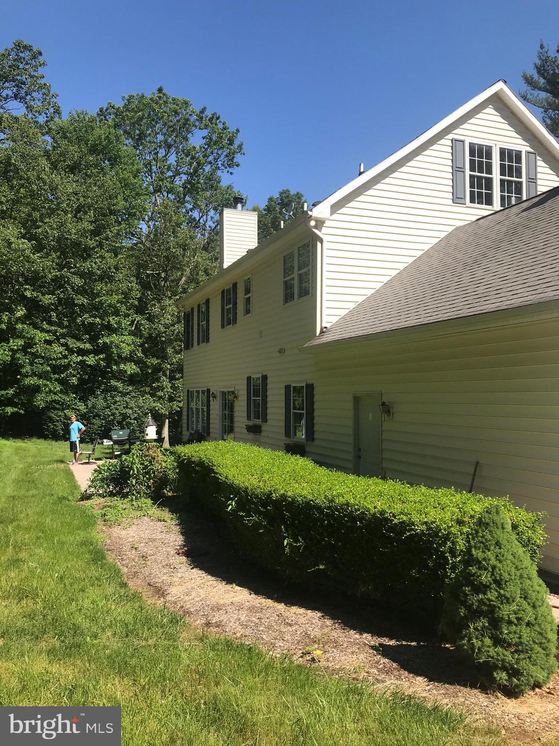 WHITE HALL - Residential