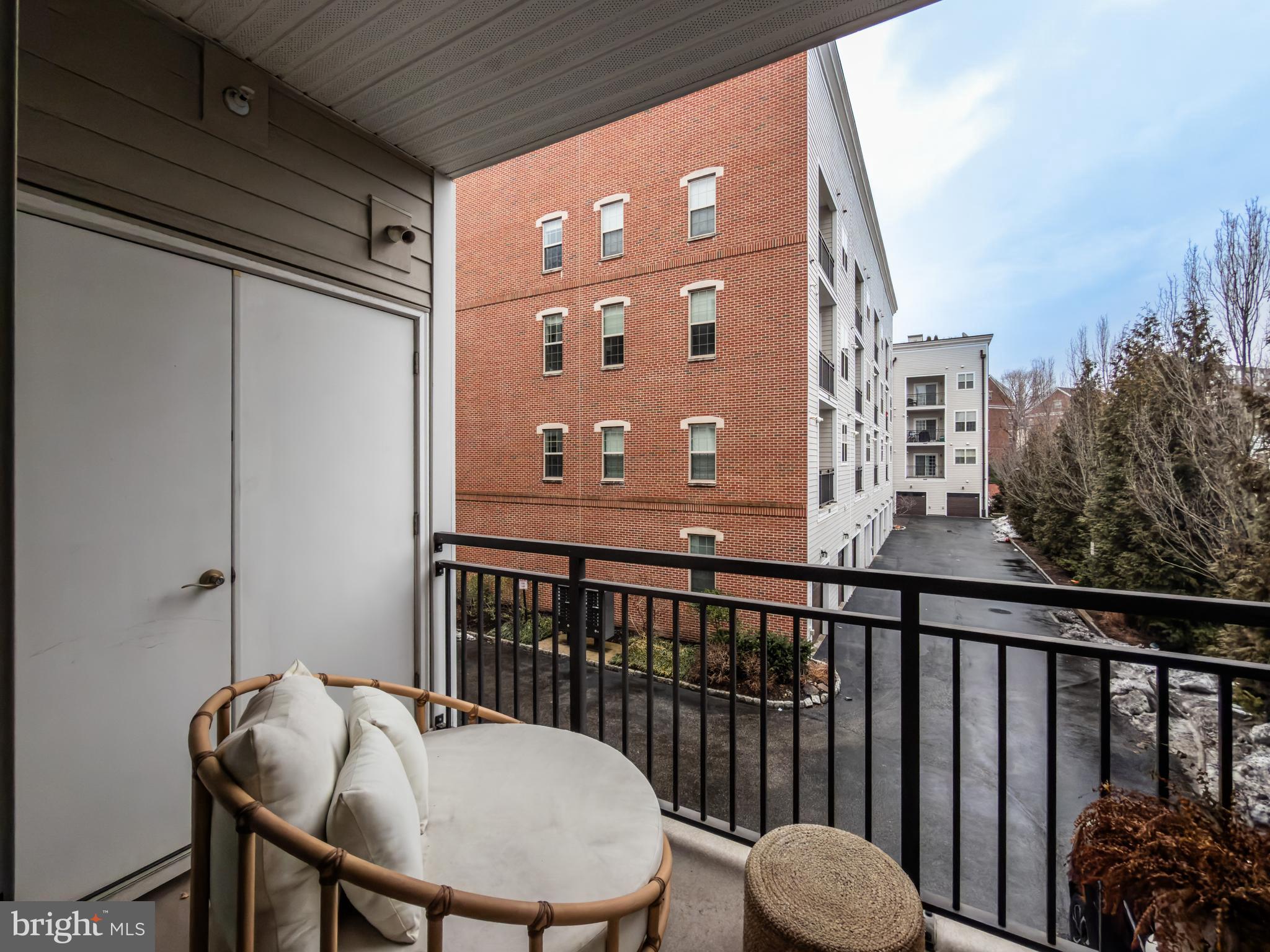 2400 SOUTH - Residential