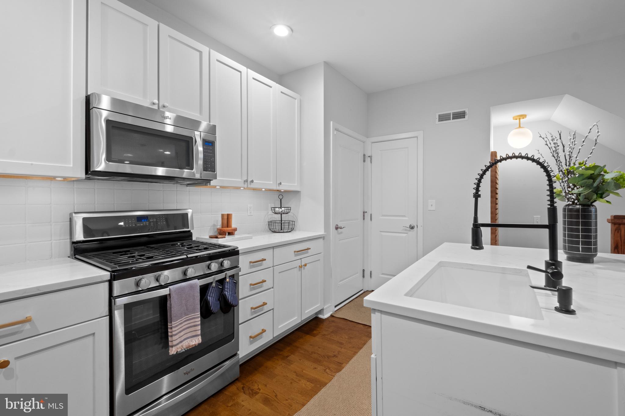 2400 SOUTH - Residential