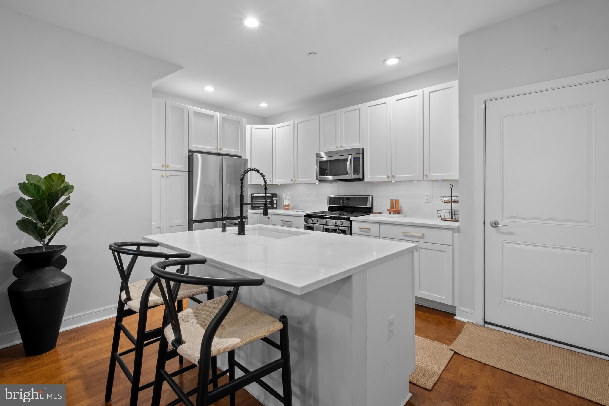 2400 SOUTH - Residential