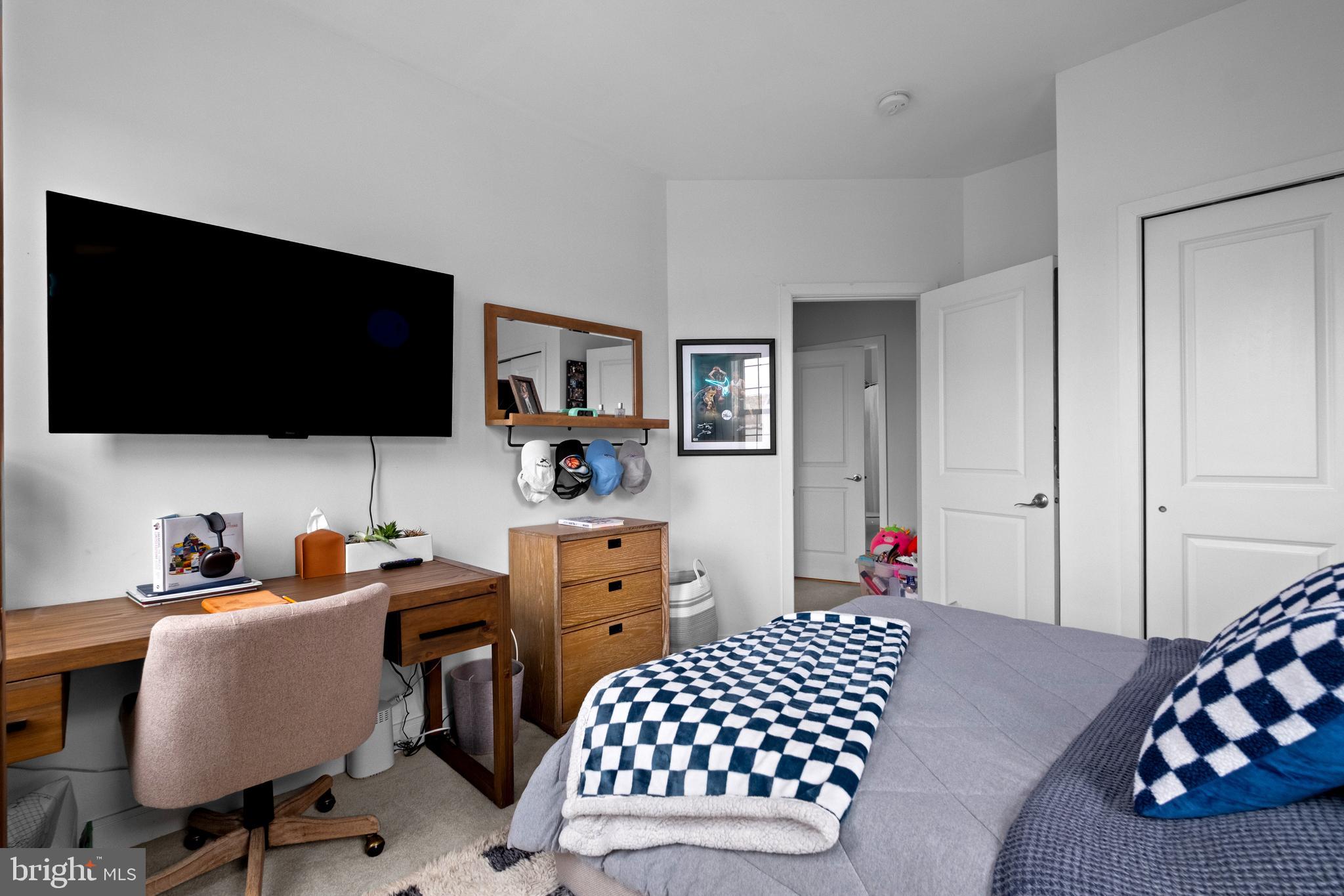 2400 SOUTH - Residential