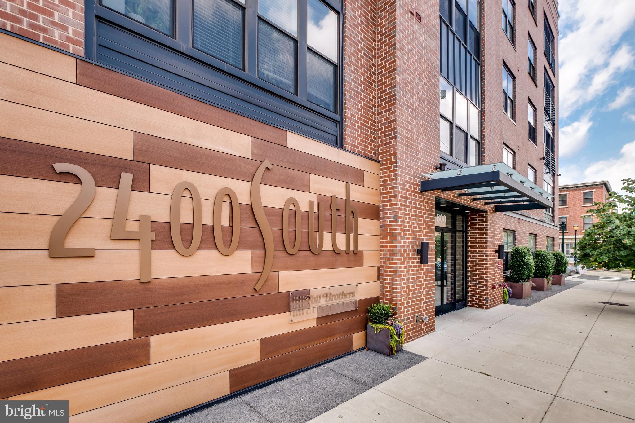 2400 SOUTH - Residential