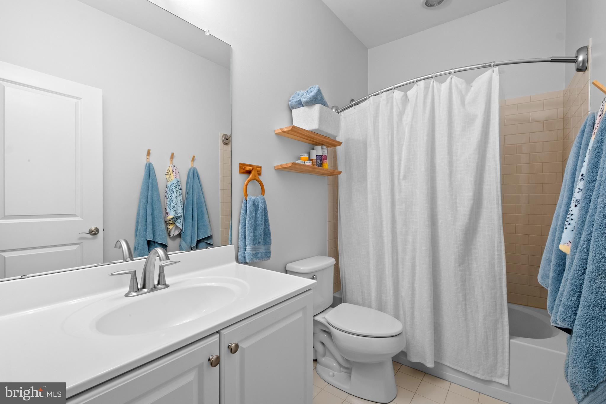 2400 SOUTH - Residential