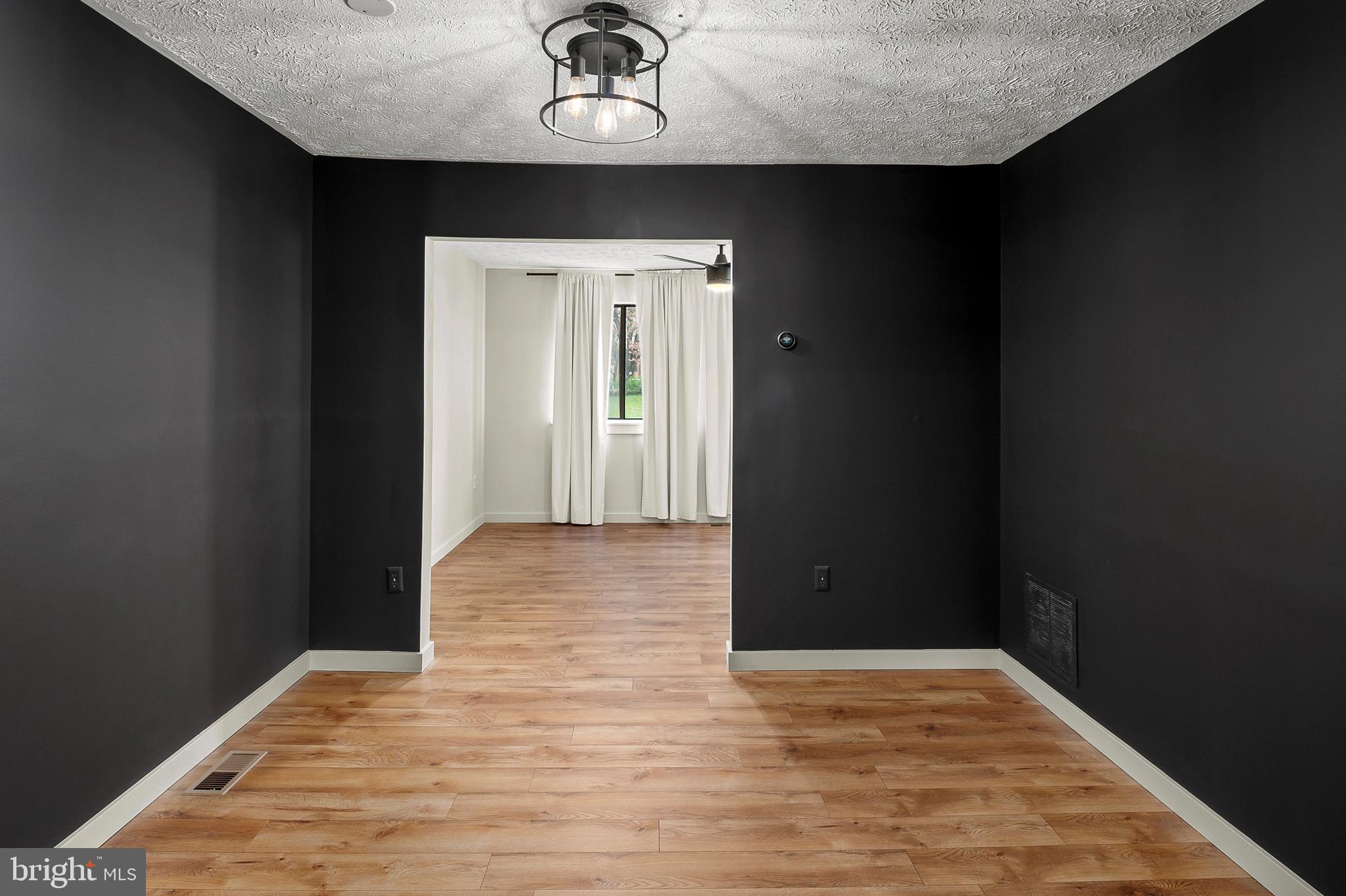 WALNUT RIDGE - Residential