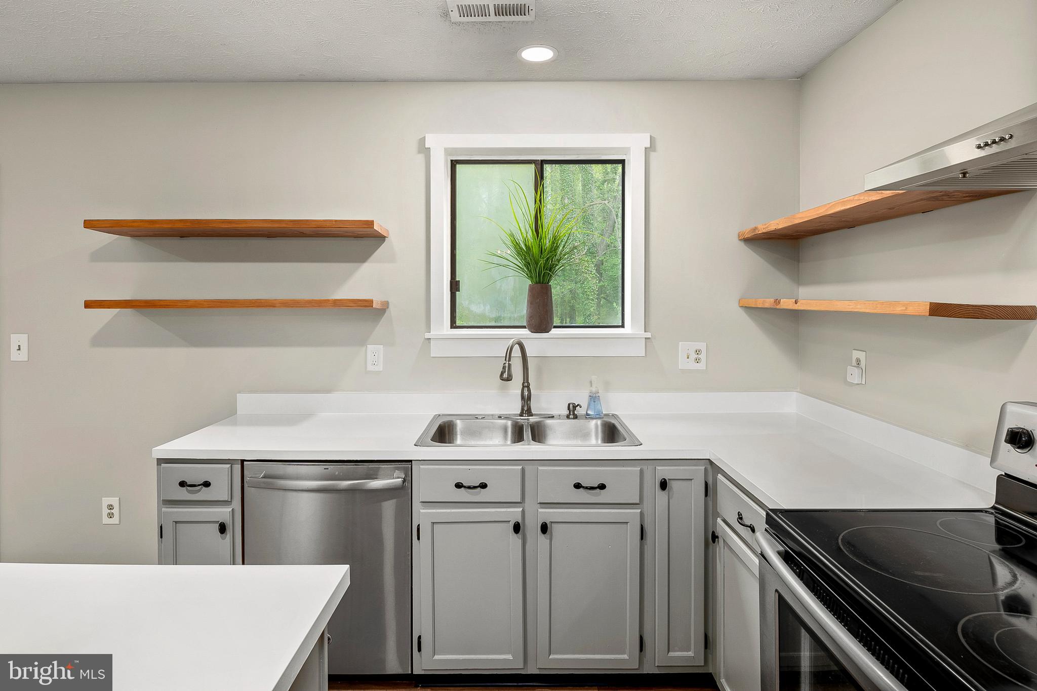 WALNUT RIDGE - Residential