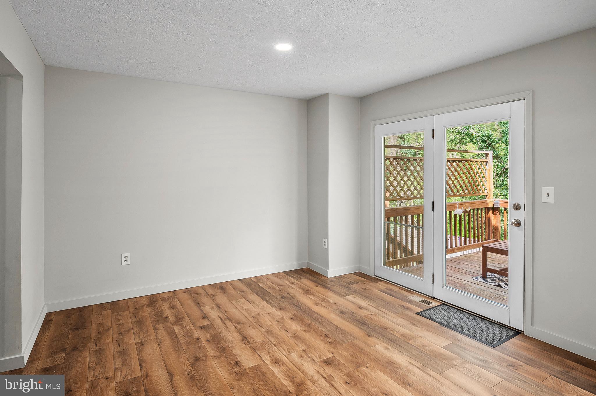 WALNUT RIDGE - Residential