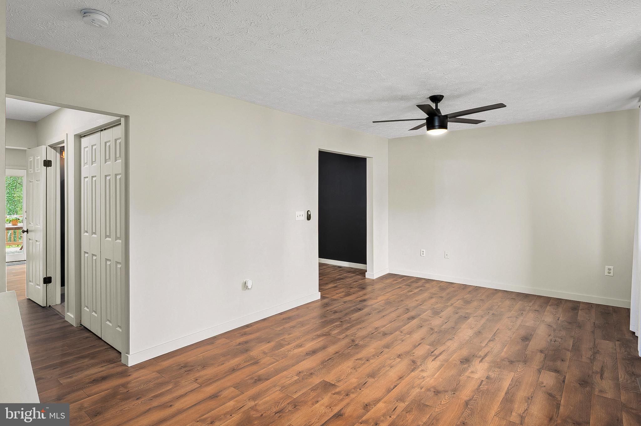 WALNUT RIDGE - Residential