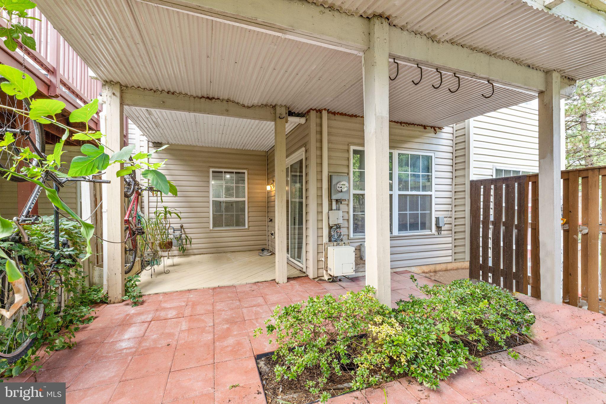 ASHBURN VILLAGE - Residential