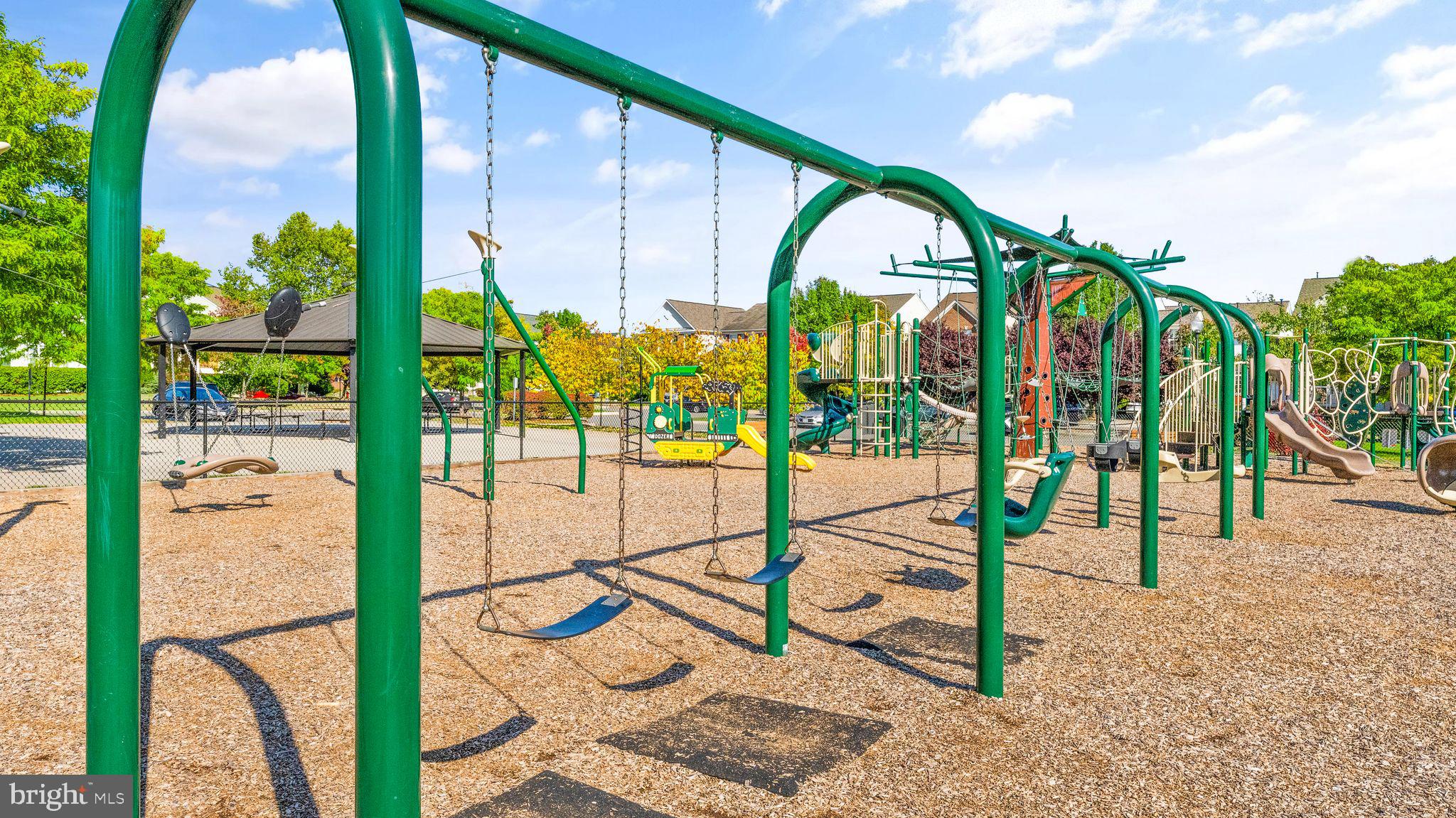 ASHBURN VILLAGE - Residential