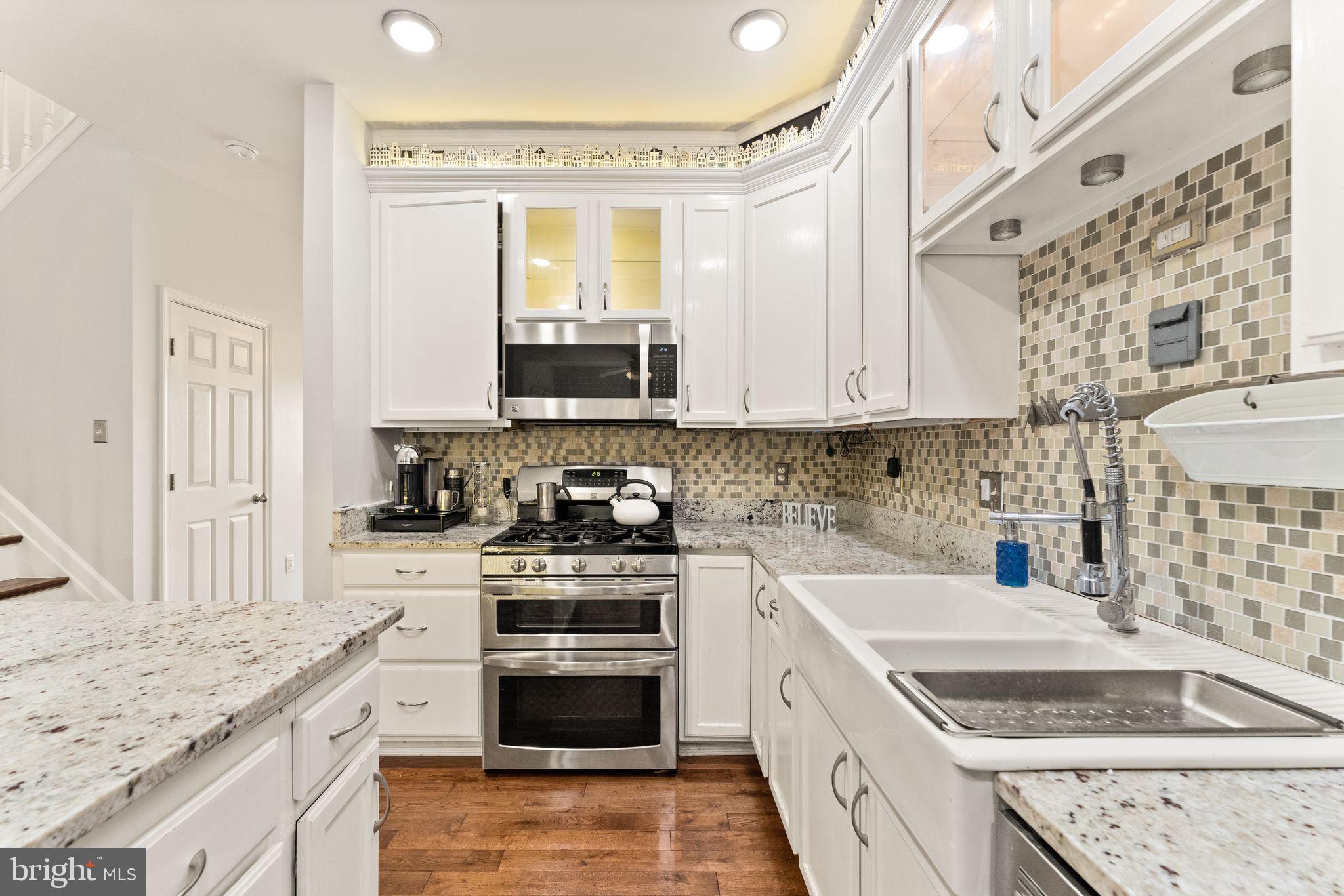 ASHBURN VILLAGE - Residential