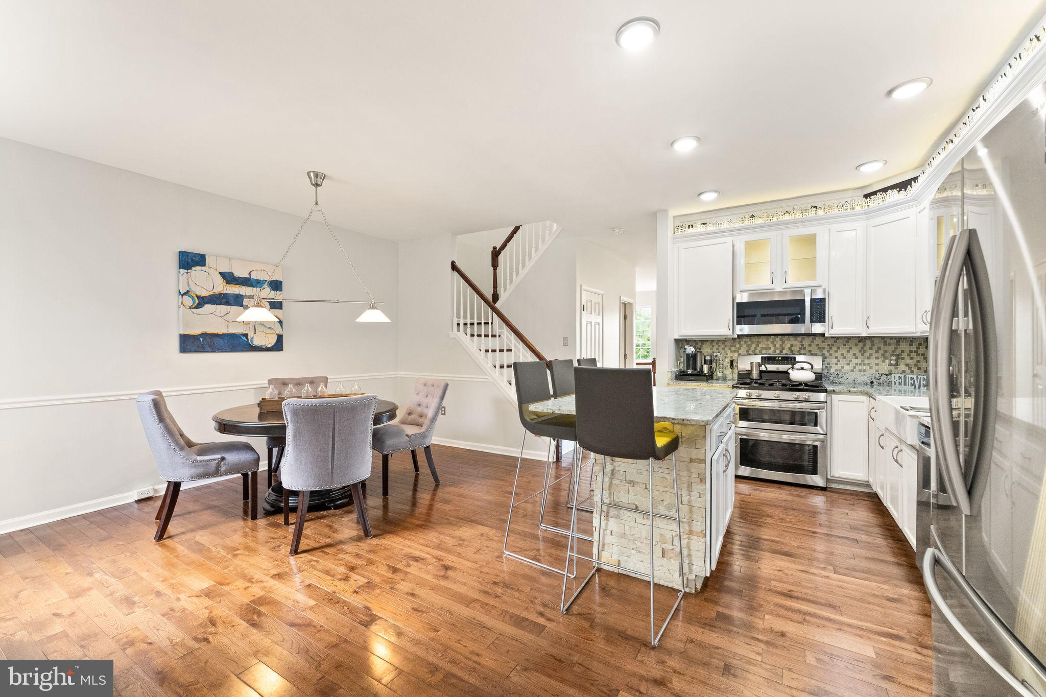 ASHBURN VILLAGE - Residential