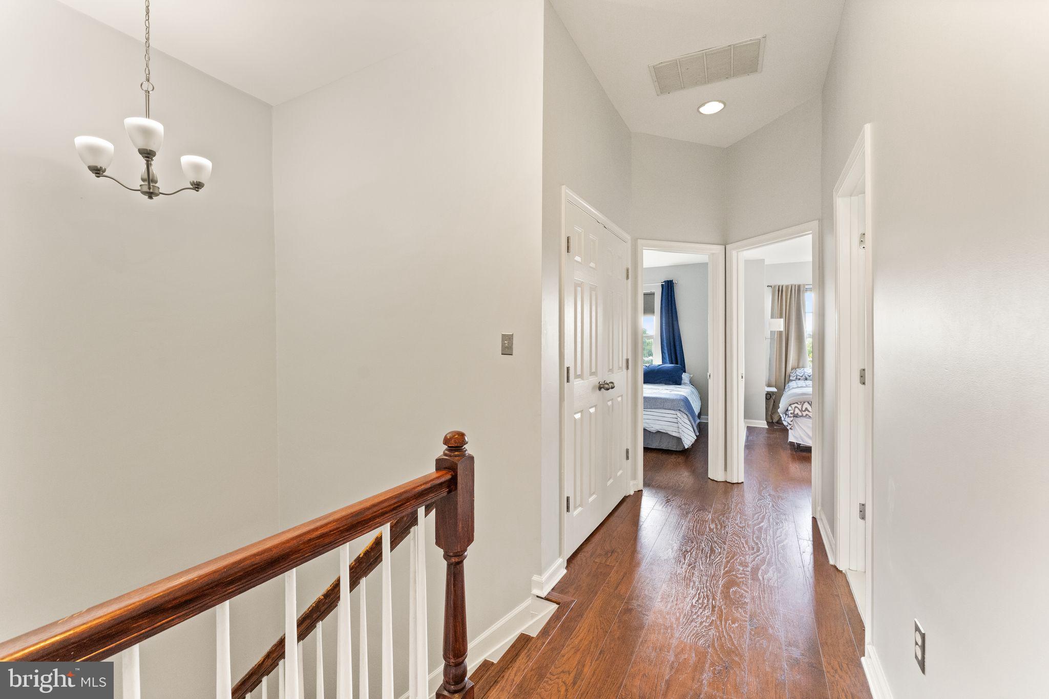 ASHBURN VILLAGE - Residential