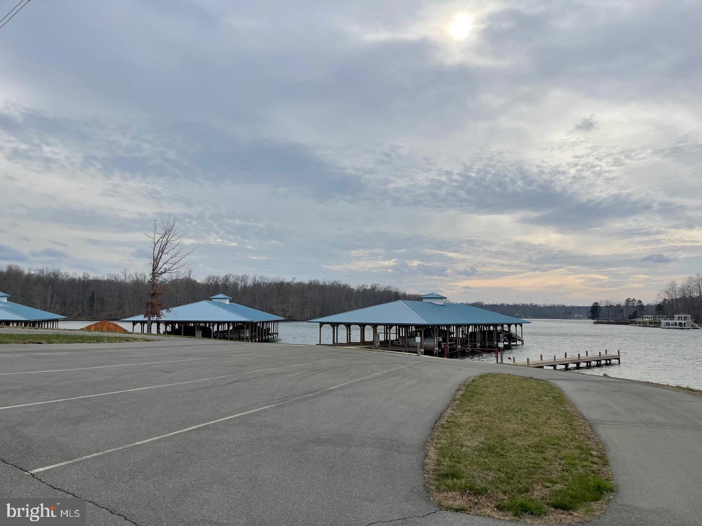 ELK CREEK LANDING - Residential