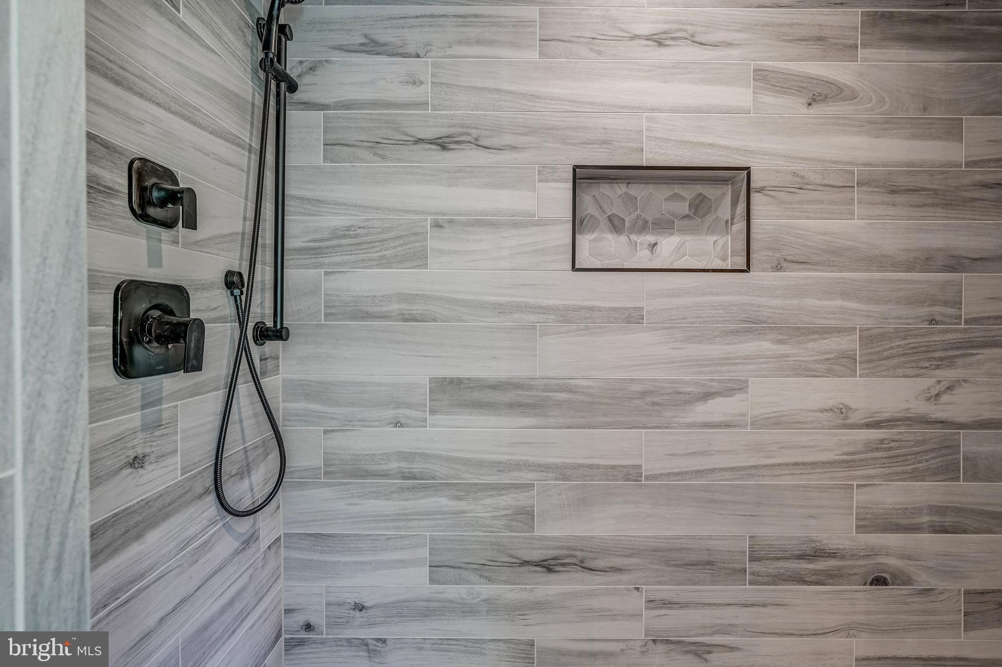 ELK CREEK LANDING - Residential