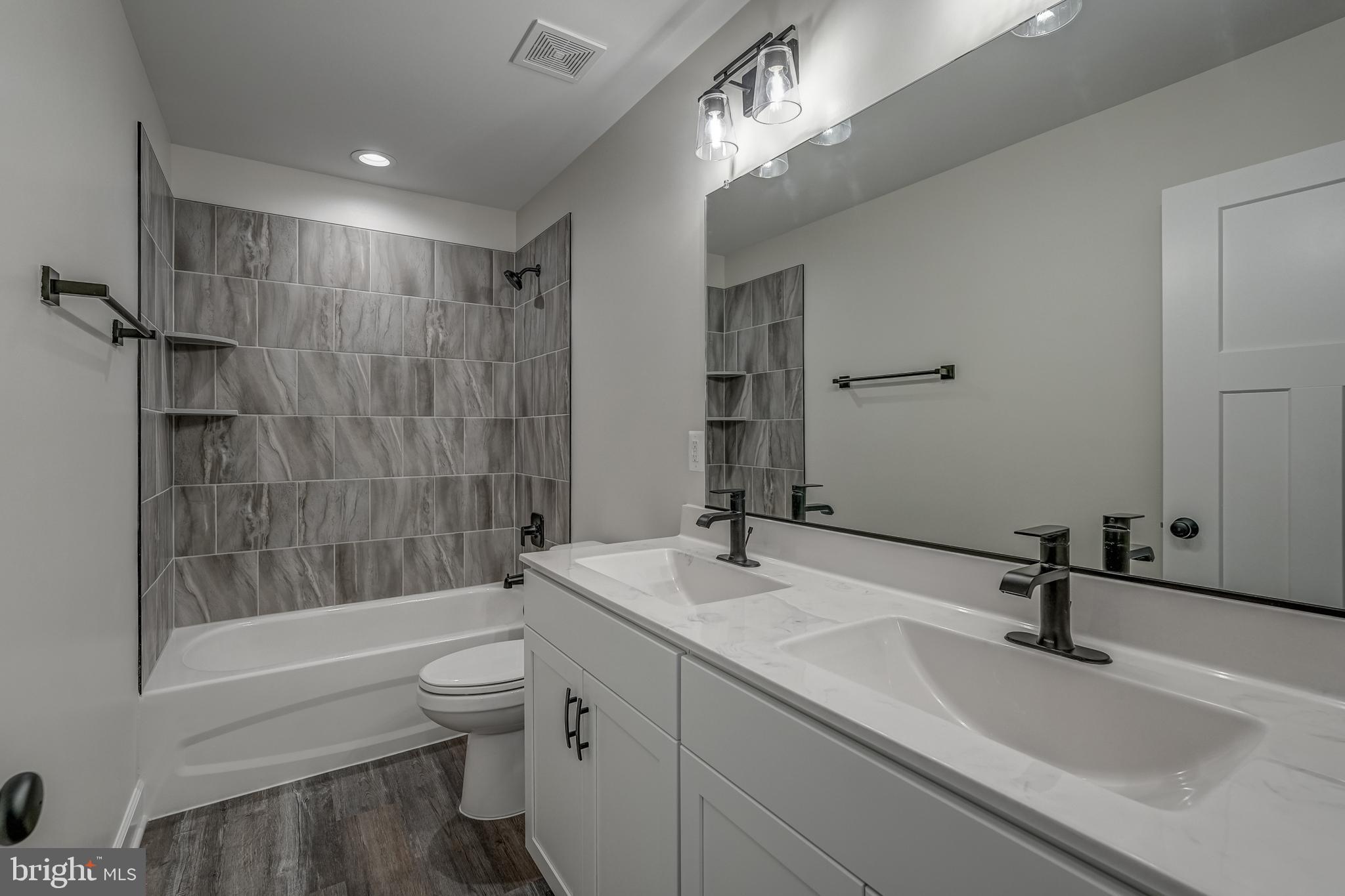 ELK CREEK LANDING - Residential