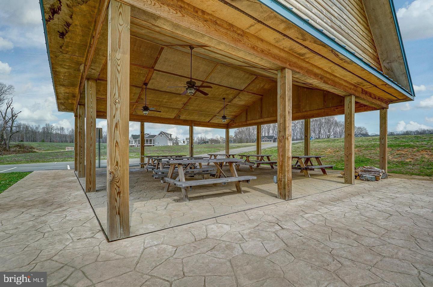 ELK CREEK LANDING - Residential