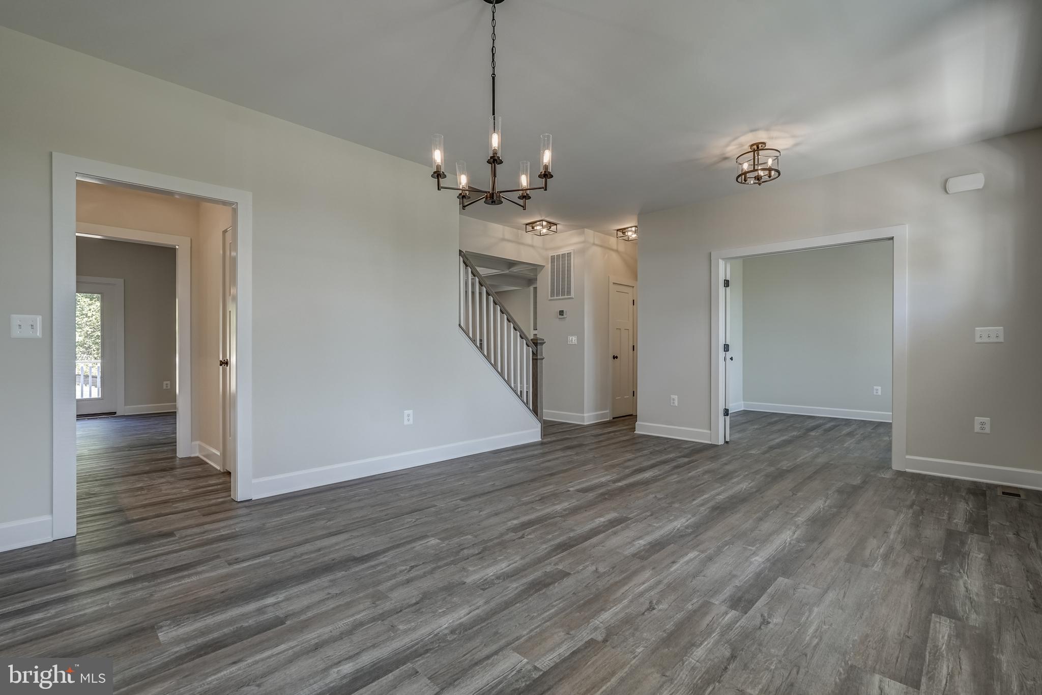 ELK CREEK LANDING - Residential