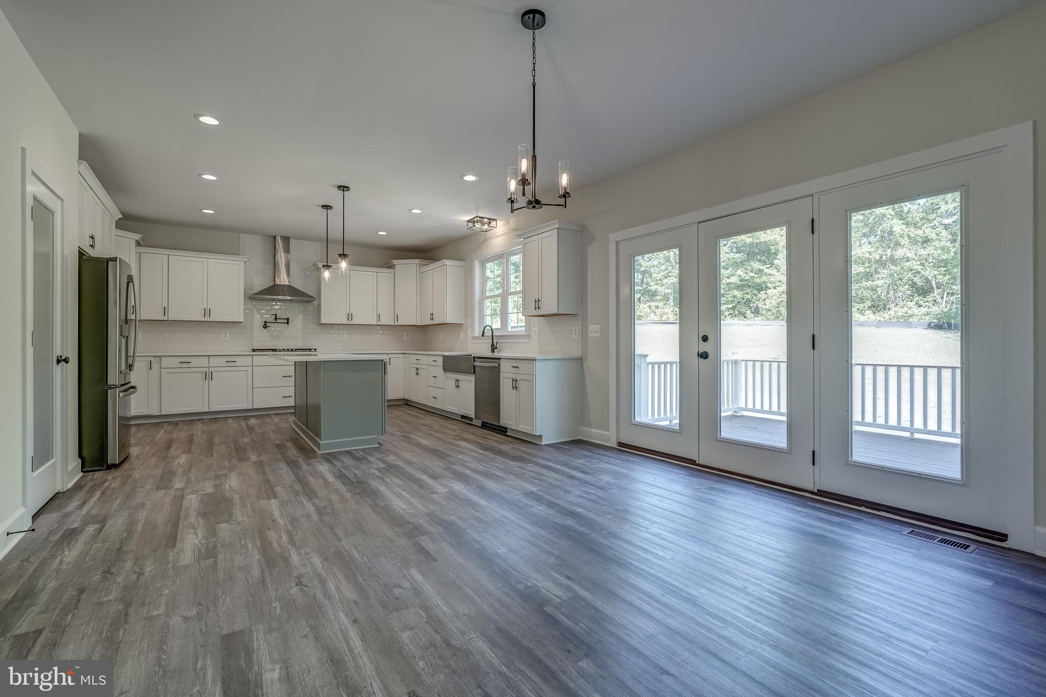 ELK CREEK LANDING - Residential