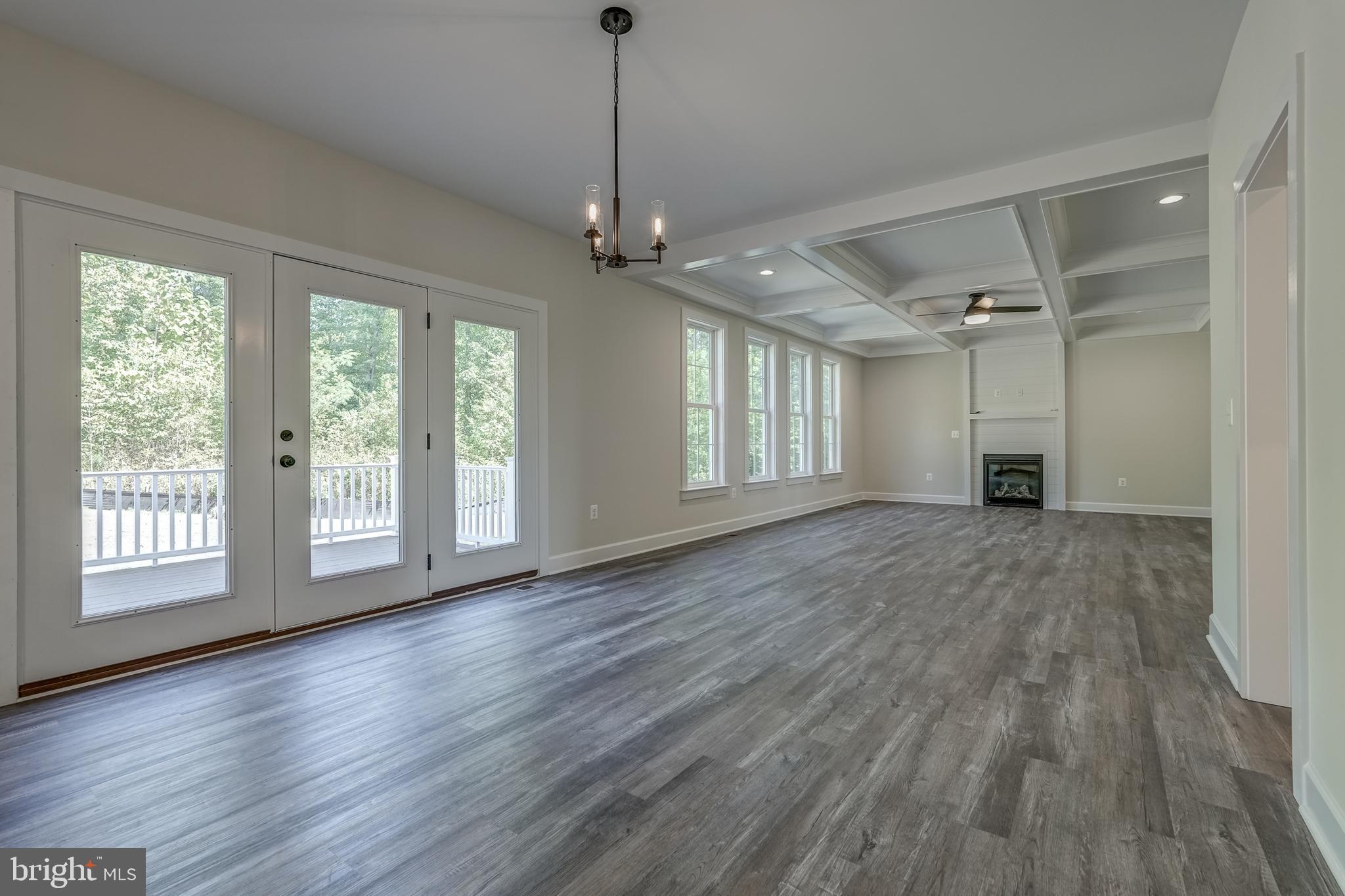 ELK CREEK LANDING - Residential