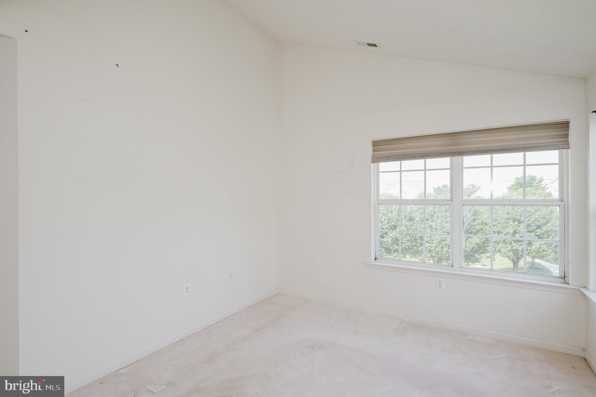 BAYLAND CONDO - Residential