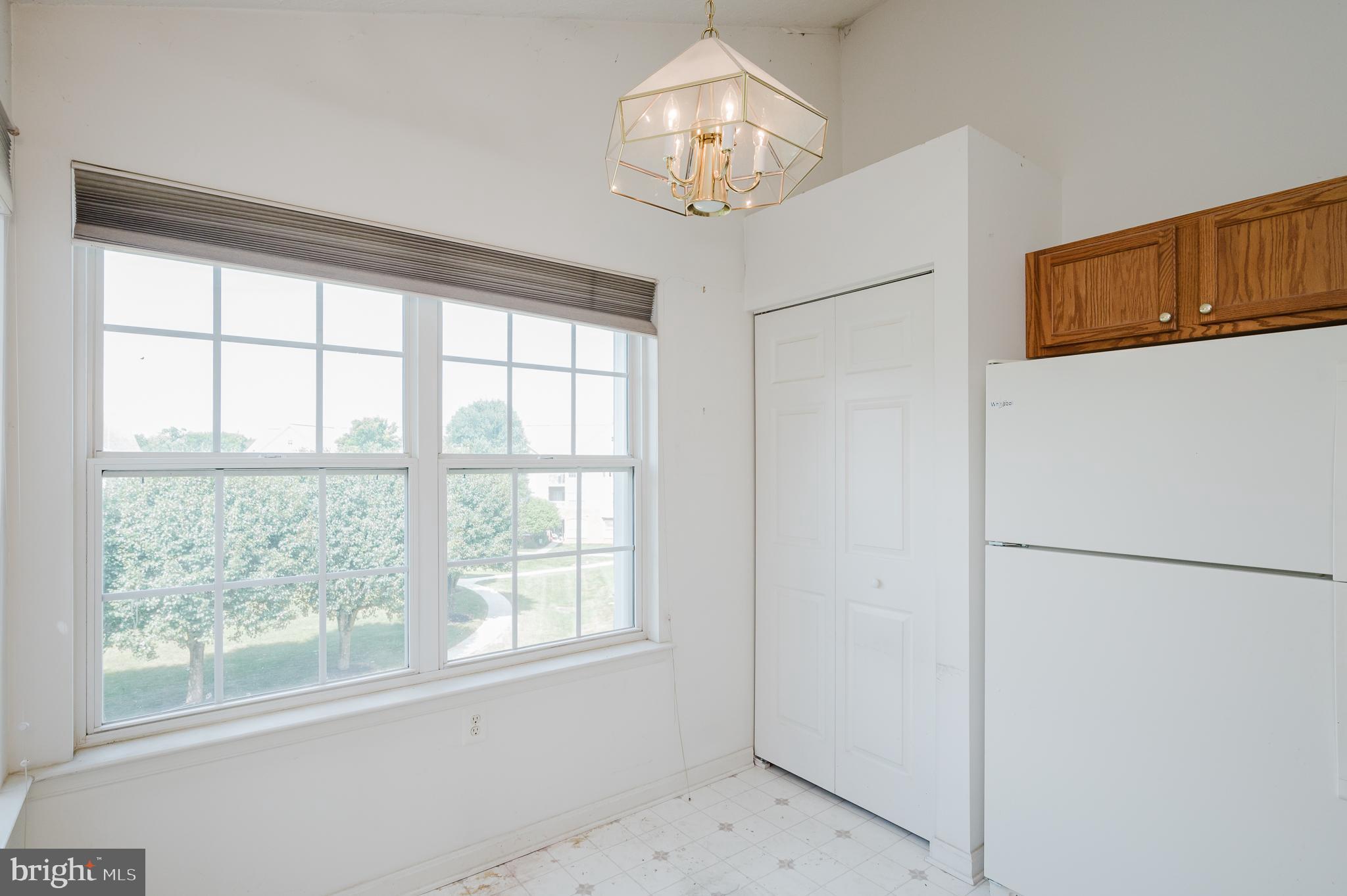 BAYLAND CONDO - Residential