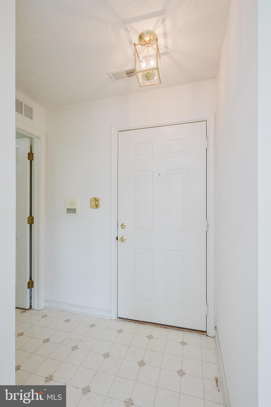 BAYLAND CONDO - Residential