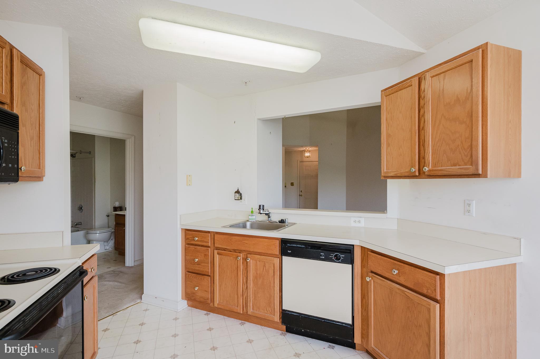 BAYLAND CONDO - Residential