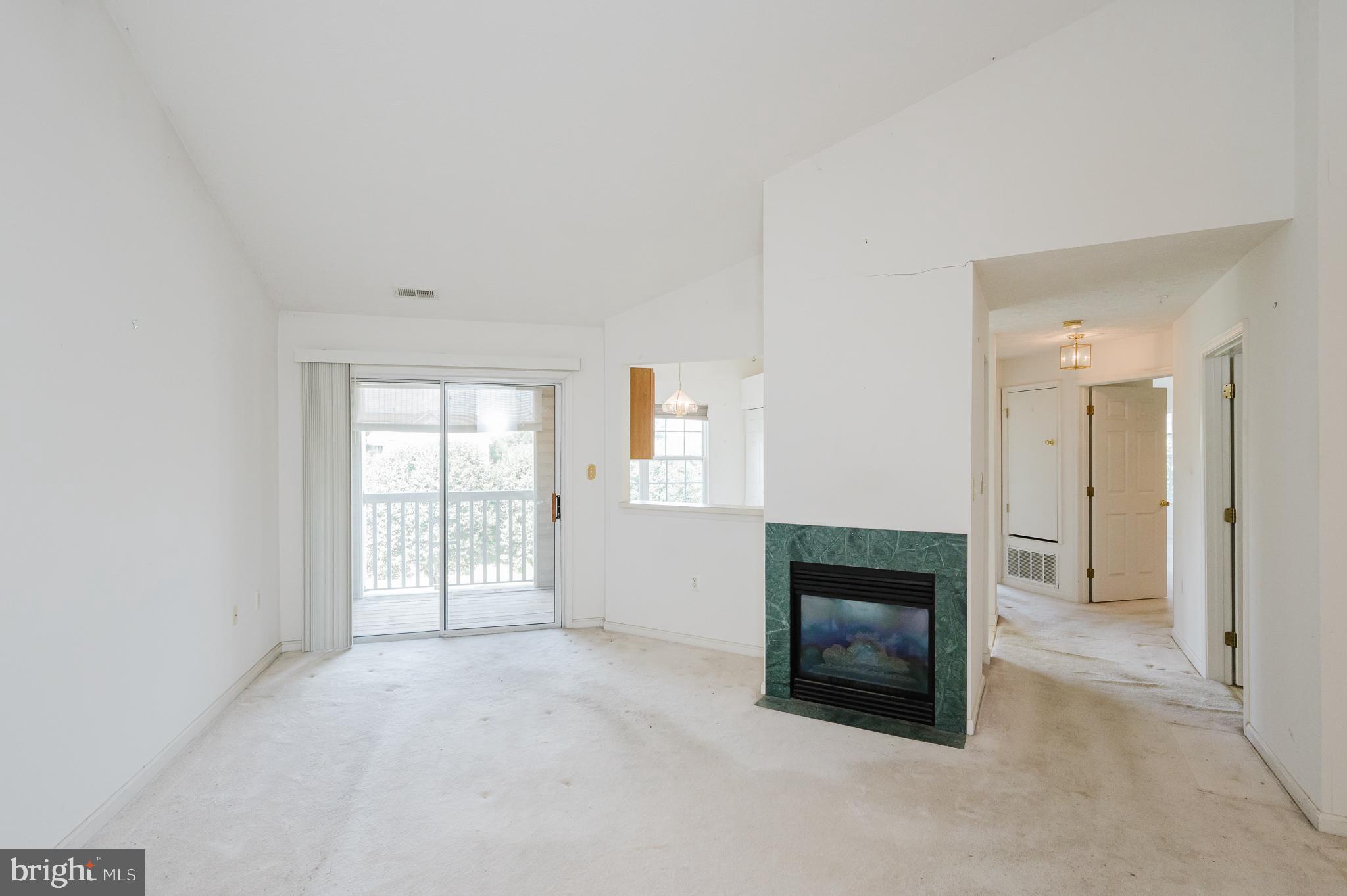 BAYLAND CONDO - Residential