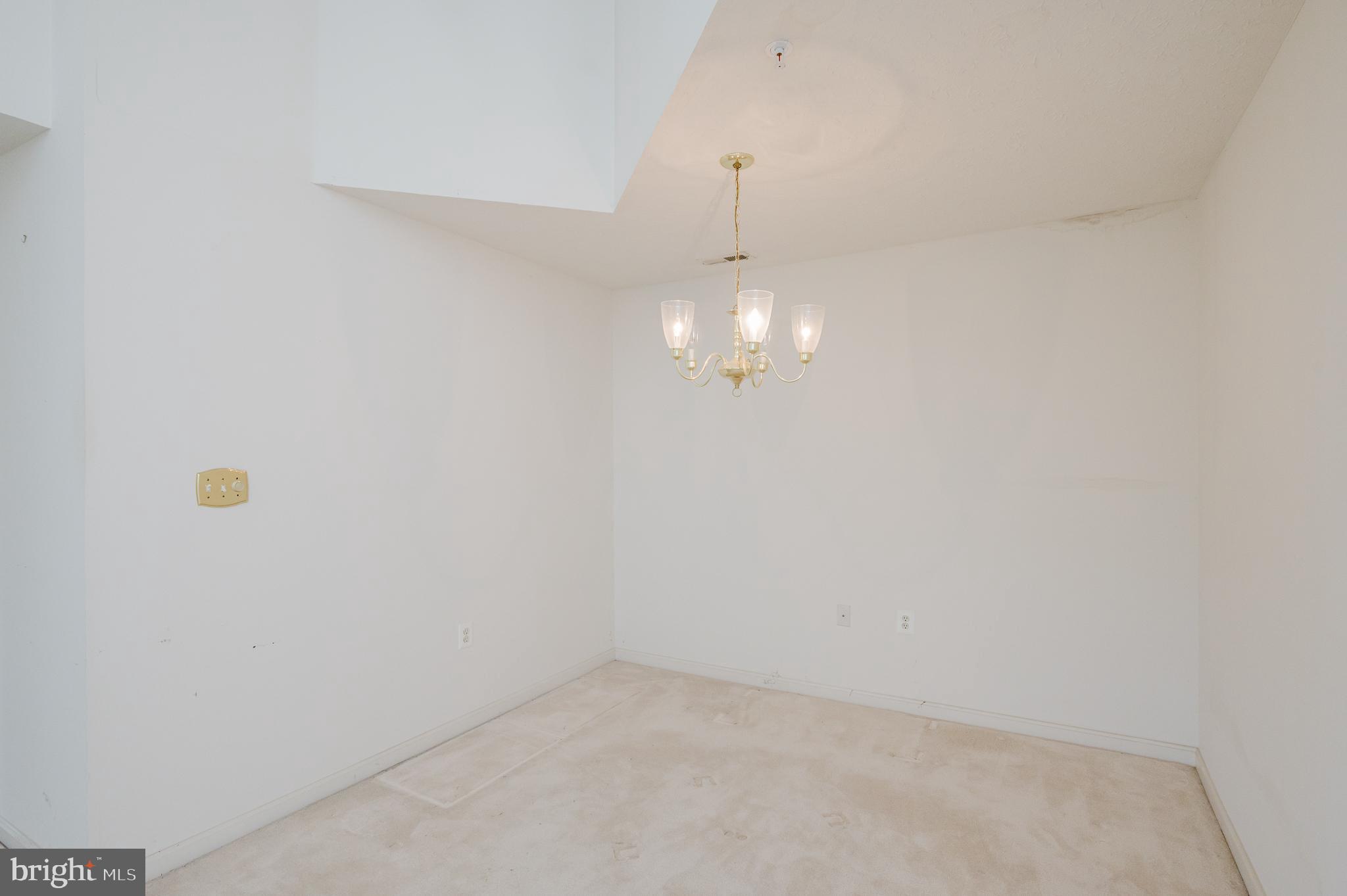 BAYLAND CONDO - Residential