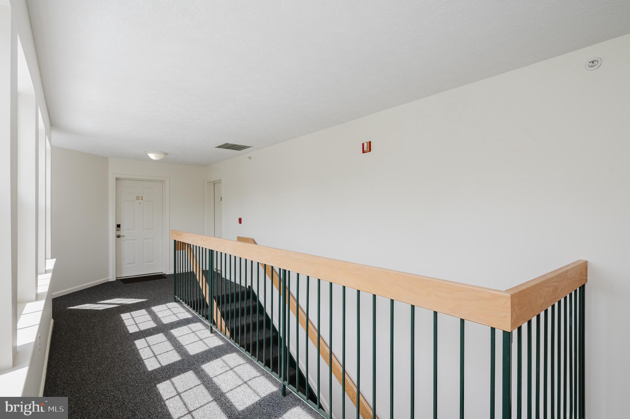 BAYLAND CONDO - Residential