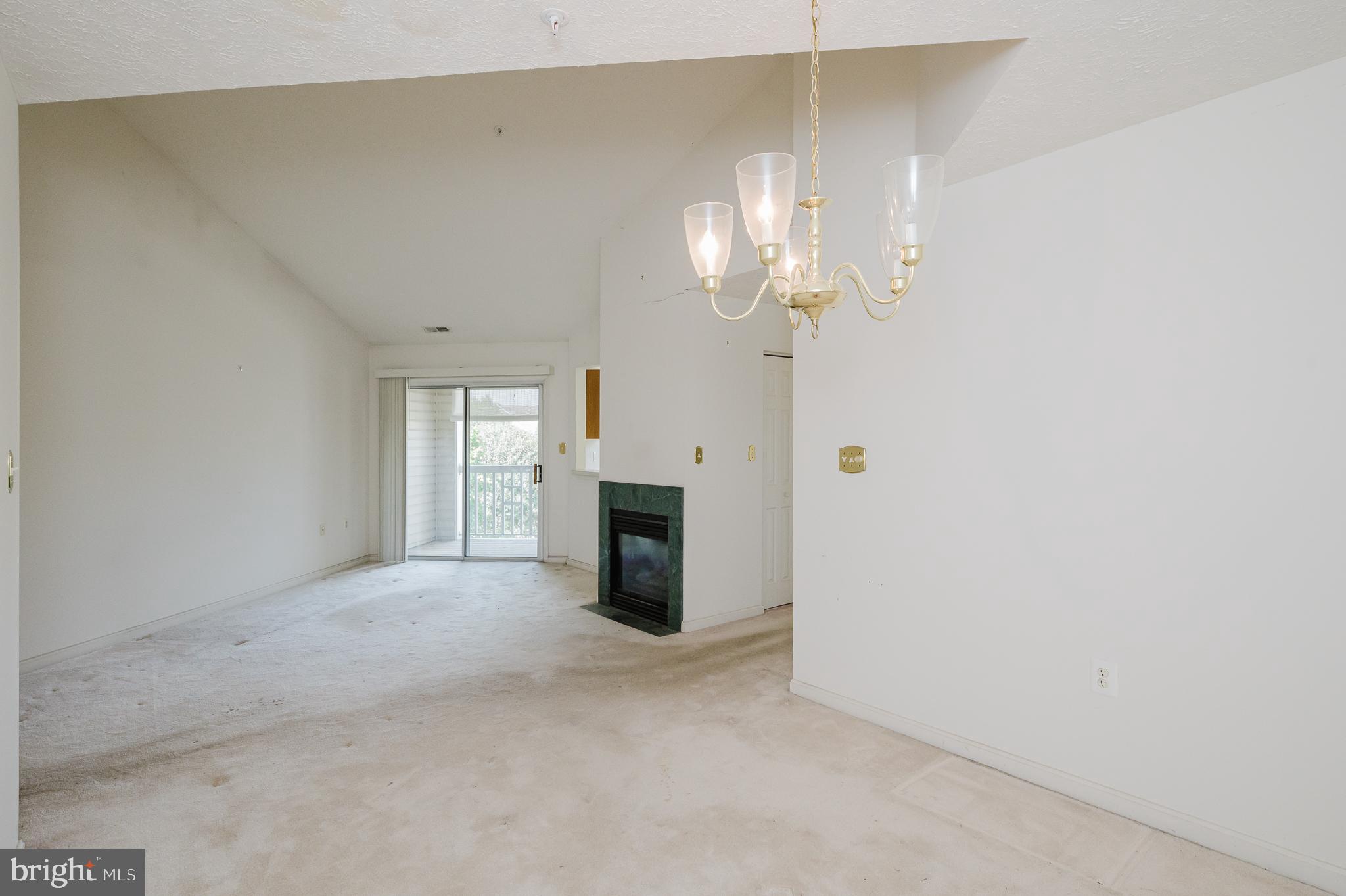 BAYLAND CONDO - Residential