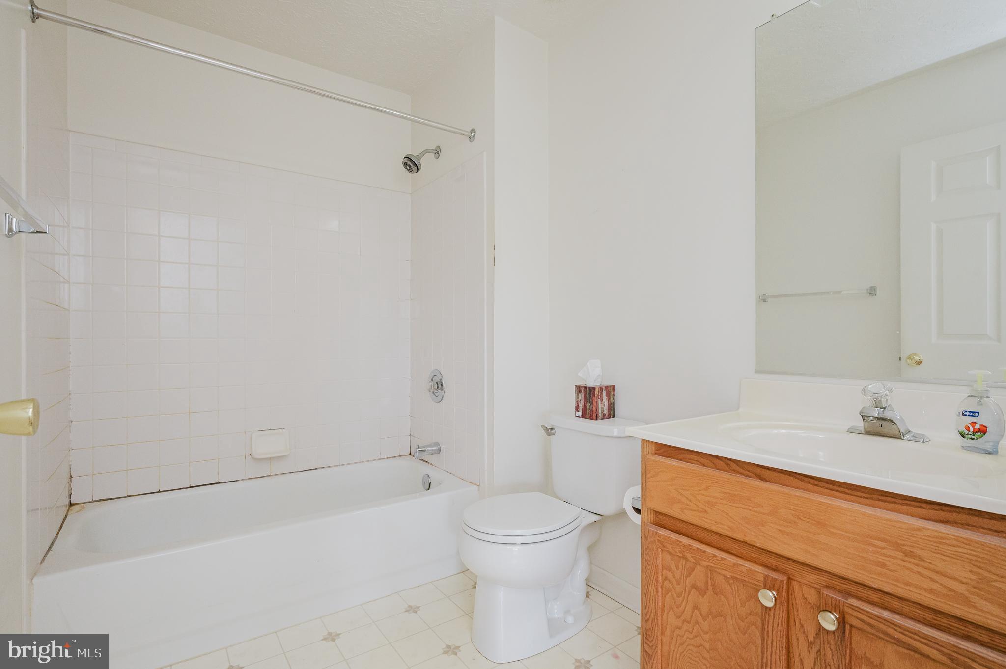 BAYLAND CONDO - Residential