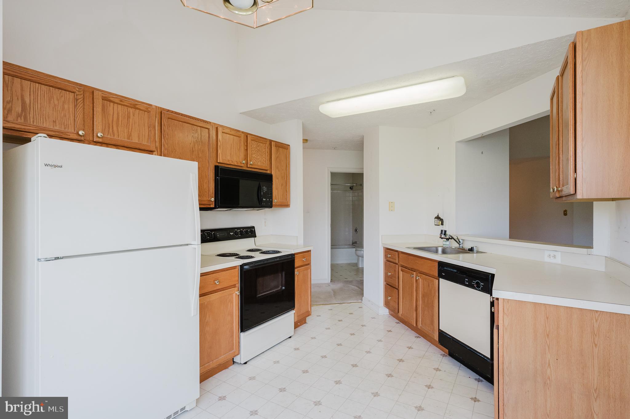 BAYLAND CONDO - Residential