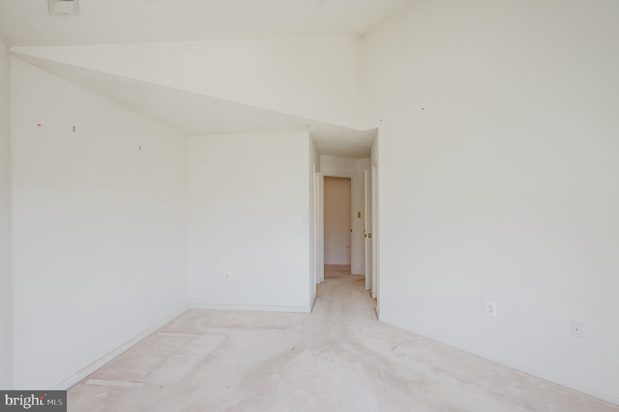 BAYLAND CONDO - Residential