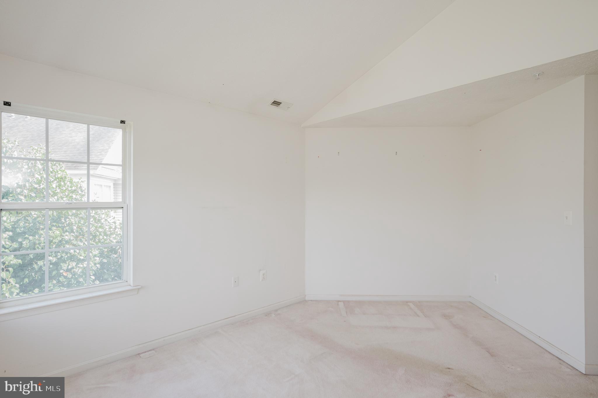 BAYLAND CONDO - Residential